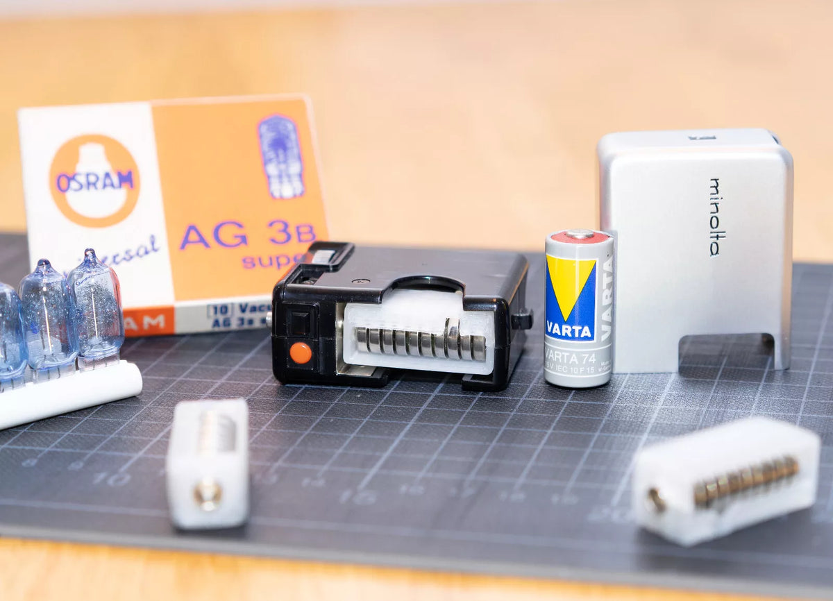 V74PX 15V Batterie Adapter für ältere elektronische Geräte, Feuerzeuge, Blitzgeräte und Kameras