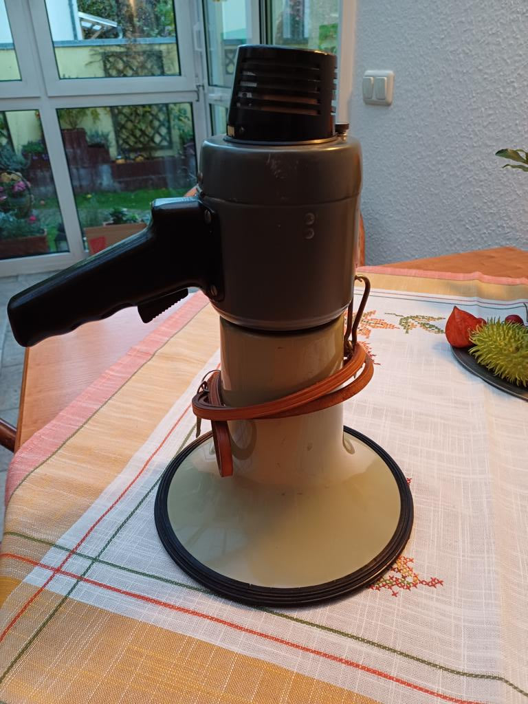 3 Volt 2R10 Duplex Stabbatterie Adapter für DDR Taschenlampe (Mit Batterie)