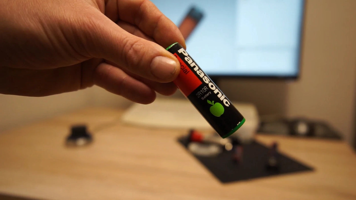 3 Volt 2R10 Duplex Stabbatterie Adapter für DDR Taschenlampe (Mit Batterie)